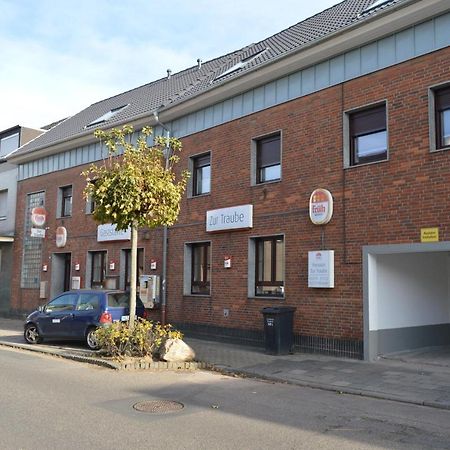 Pension Zur Traube Bergheim  Eksteriør billede